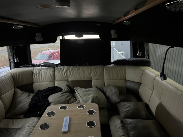 1154215-16 TOUR BUS SCANIA K 470 -07 (17 beds)
