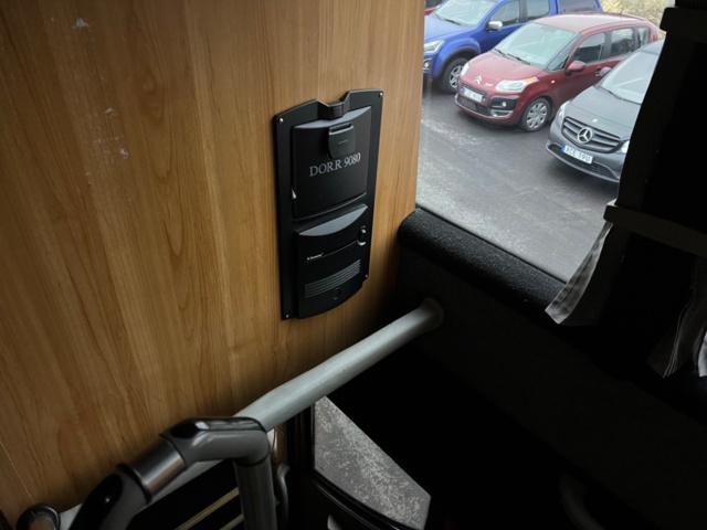 1154215-20 TOUR BUS SCANIA K 470 -07 (17 beds)