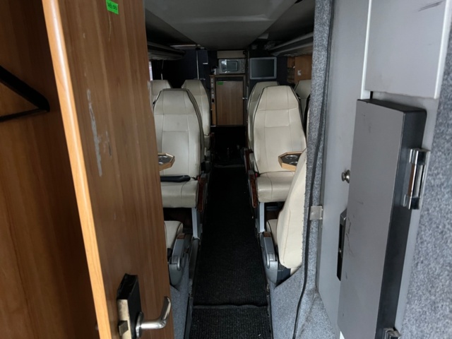 1154215-28 TOUR BUS SCANIA K 470 -07 (17 beds)