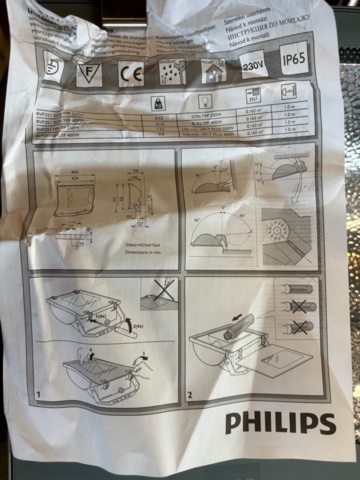 1069729-2 New Industrial lamp Philips Tempo 3 Rvp351 SON-TPP 400W and one Malmberg spotlight