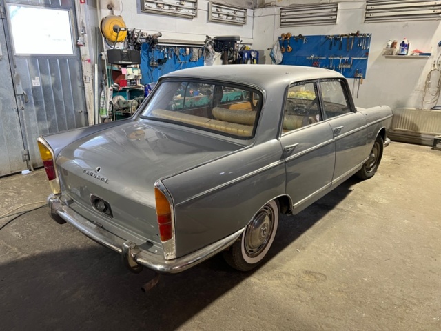 953385-6 Peugeot 404 SL 1.6 "Super Luxe" - 1964