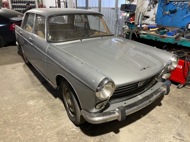 953385-2 Peugeot 404 SL 1.6 "Super Luxe" - 1964