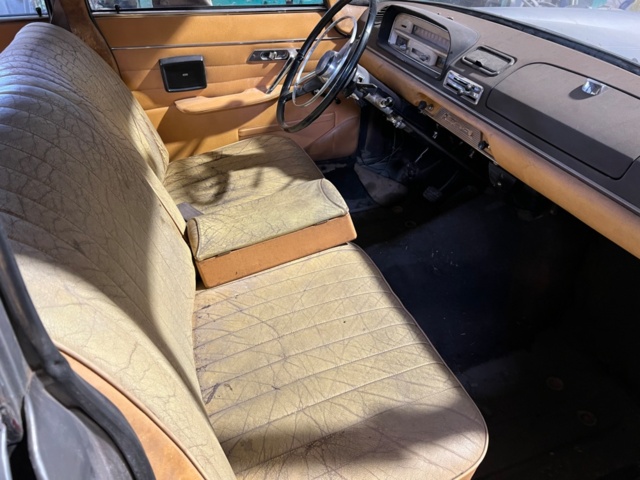 953385-8 Peugeot 404 SL 1.6 "Super Luxe" - 1964