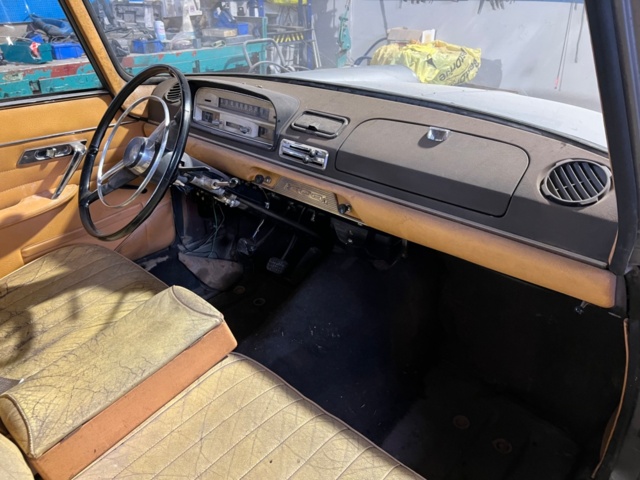 953385-9 Peugeot 404 SL 1.6 "Super Luxe" - 1964