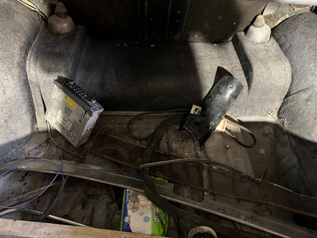 953385-17 Peugeot 404 SL 1.6 "Super Luxe" - 1964