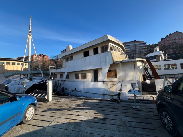 1181560-5 Passenger motor ship Germania, houseboat project started