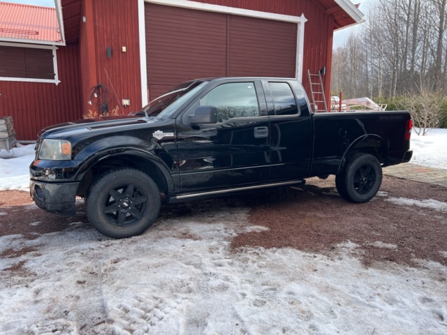 1121672-2 Ford F-150 SuperCab Harley-Davidson Edition