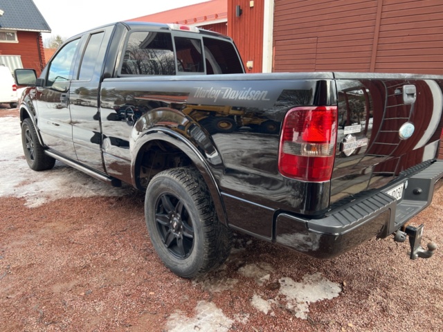 1121672-13 Ford F-150 SuperCab Harley-Davidson Edition