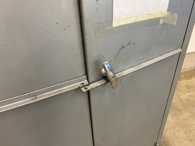 1171086-4 Verkstadsskåp