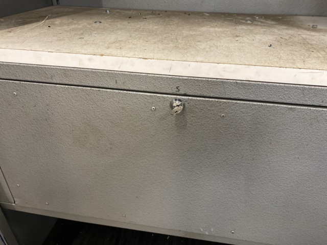 1171086-7 Verkstadsskåp