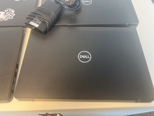 1154292-3 Laptops 4 pcs Dell Latitude 7400 - 2020