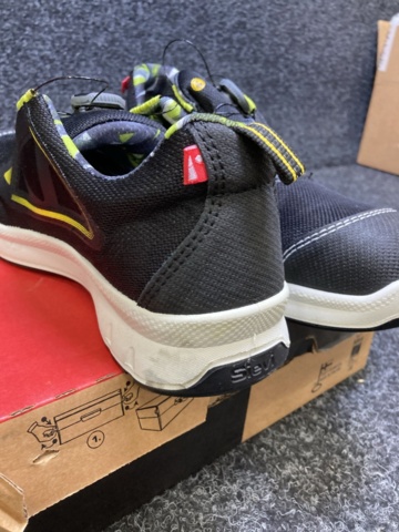 1179028-3 Safety shoe Sievi Racer Free Roller S1P p.46