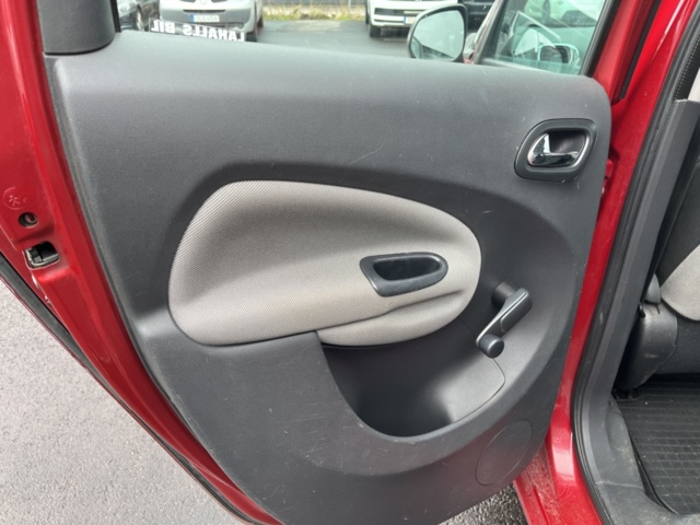 1154209-24 Citroën C3 Picasso 1.6 HDi - 2012