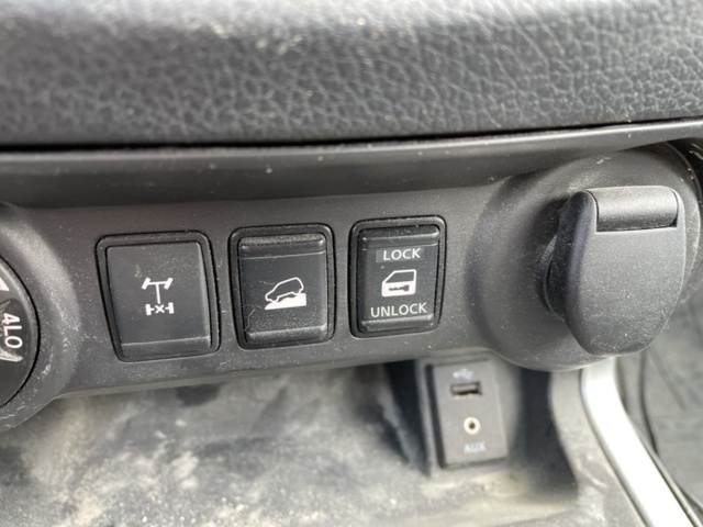 1182683-98 Nissan Navara Dubbelhytt 2.3 dCi 4WD Manuell, 163hk, 2019. Repobjekt.