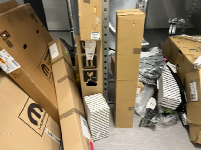 1051826-44 Lot with spare parts stock for Fiat, Jeep, Alfa Romeo and more