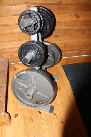 1174653-3 Bench press station with weights