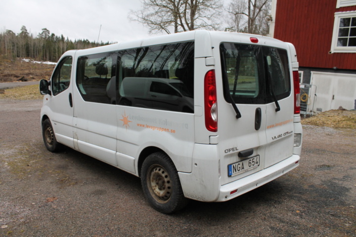 1182090-4 Opel Vivaro Combi 2.9t 2.0 CDTI Manual, 114hp, 2013