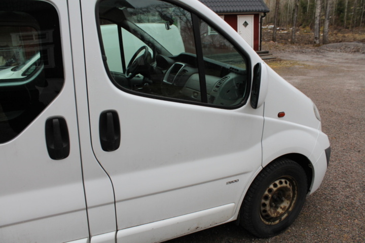 1182090-14 Opel Vivaro Combi 2.9t 2.0 CDTI Manual, 114hp, 2013