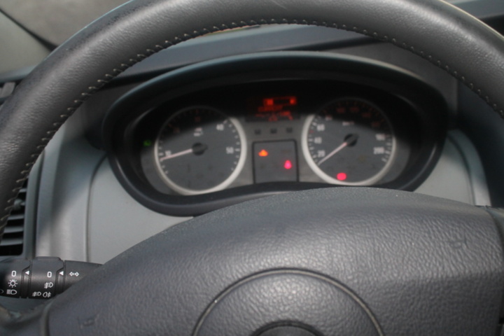 1182090-32 Opel Vivaro Combi 2.9t 2.0 CDTI Manual, 114hp, 2013