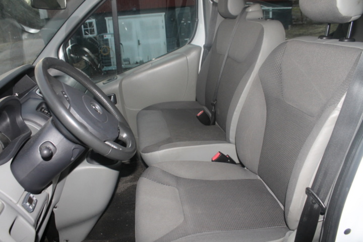 1182090-37 Opel Vivaro Combi 2.9t 2.0 CDTI Manual, 114hp, 2013