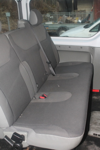 1182090-42 Opel Vivaro Combi 2.9t 2.0 CDTI Manual, 114hp, 2013