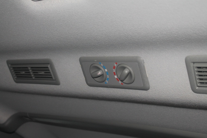 1182090-50 Opel Vivaro Combi 2.9t 2.0 CDTI Manual, 114hp, 2013