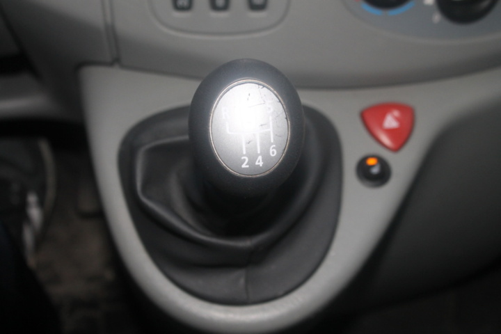 1182090-63 Opel Vivaro Combi 2.9t 2.0 CDTI Manual, 114hp, 2013