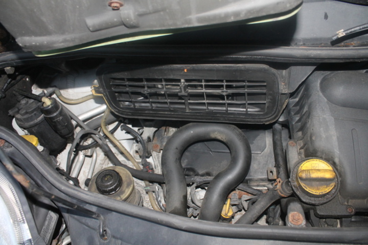 1182090-66 Opel Vivaro Combi 2.9t 2.0 CDTI Manual, 114hp, 2013