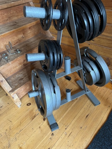 1174653-11 Bench press station with weights