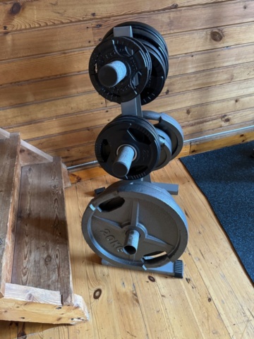 1174653-12 Bench press station with weights