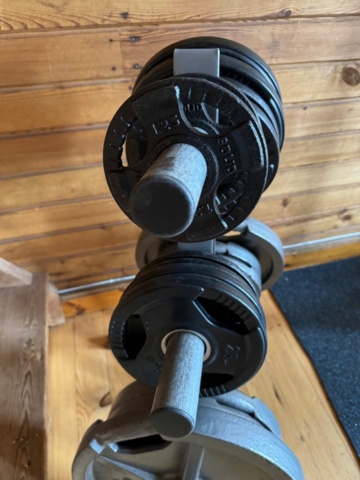 1174653-15 Bench press station with weights