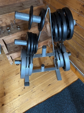 1174653-14 Bench press station with weights