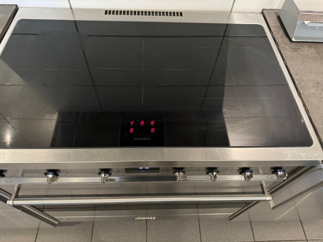 1182072-4 Smeg induction cooker