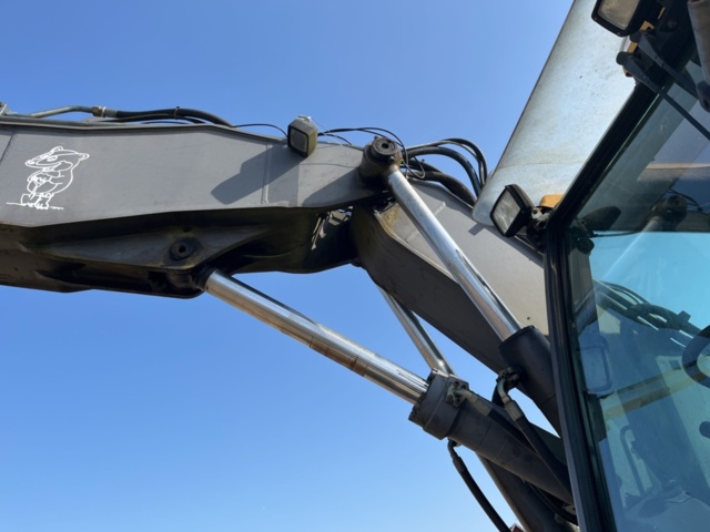 1172811-28 Wheel excavator Volvo EW160 - 1999