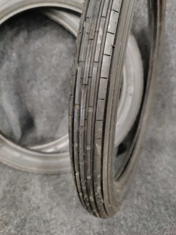 1183879-3 3 MC tires Avon Speedmaster MKII AM6 3.00-20 50S