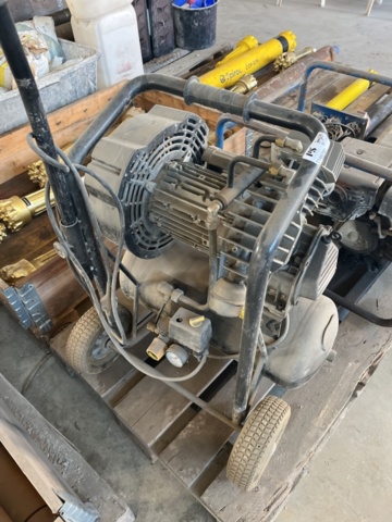 1146788-5 Compressor and power plant