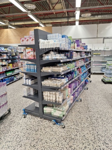 1121161-2 Larger lot with store interior from supermarket