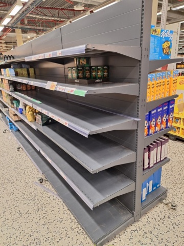 1121161-5 Larger lot with store interior from supermarket