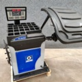 1183894-8 Tire balancing machine Giuliano S820