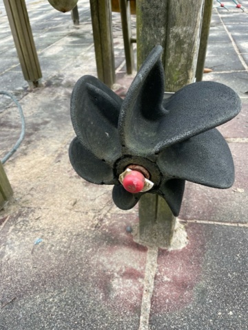 1182451-13 Play position Kompani Moments