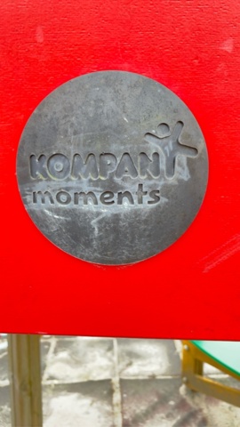 1182451-19 Play position Kompani Moments