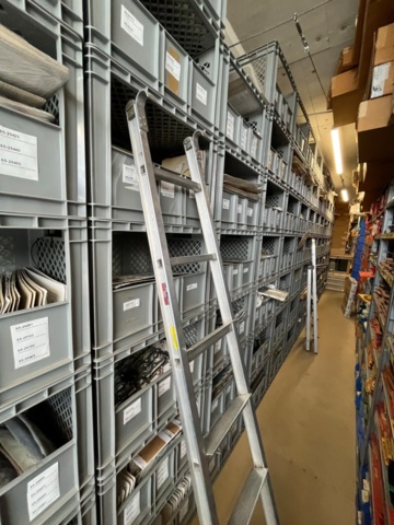 1078740-33 Liquidation MC parts &amp; MC accessories shop