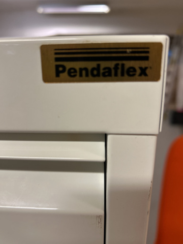 1149739-3 File cabinet & Office chair - Kinnarps/Pendaflex