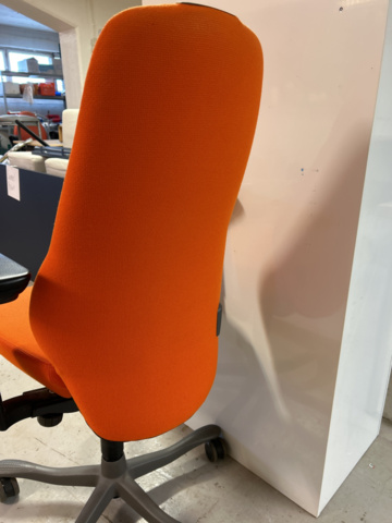 1149739-8 File cabinet & Office chair - Kinnarps/Pendaflex