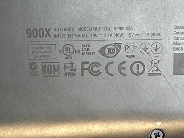 1110617-11 Laptop Samsung NP900X3A