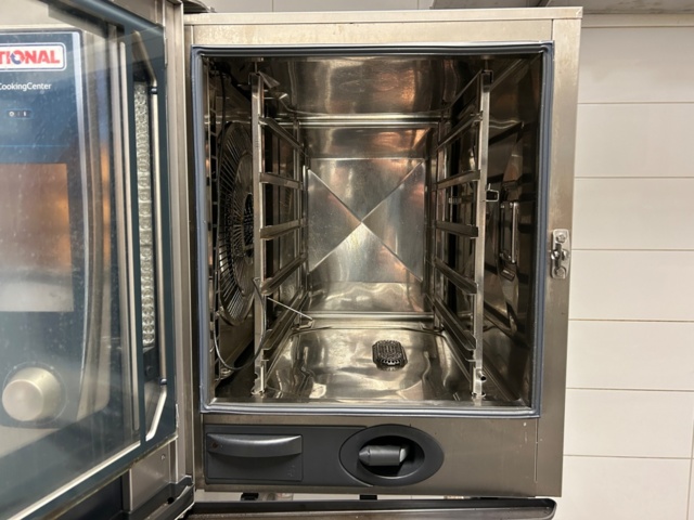 1144278-3 Combi oven - Rational Self Cooking Center SCC WE 61 with stand