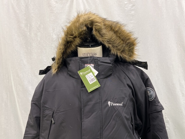1186366-2 Winter jacket Pinewood 9735 Noth Pole, Size L