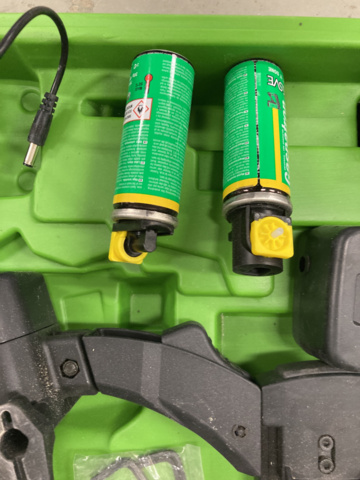 1055170-4 Essve spikpistol F18