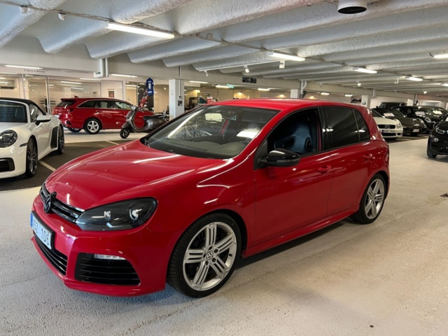 985384-1 Volkswagen Golf 5-dörrars R 2.0 TSI 4Motion DSG Sekventiell, 270hk, 2011