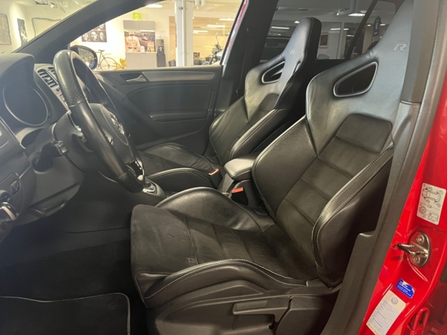 985384-5 Volkswagen Golf 5-dörrars R 2.0 TSI 4Motion DSG Sekventiell, 270hk, 2011